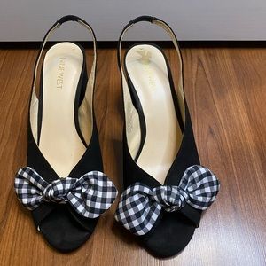 Nine West Suede Block Heel Pumps with Bow - 8 women size